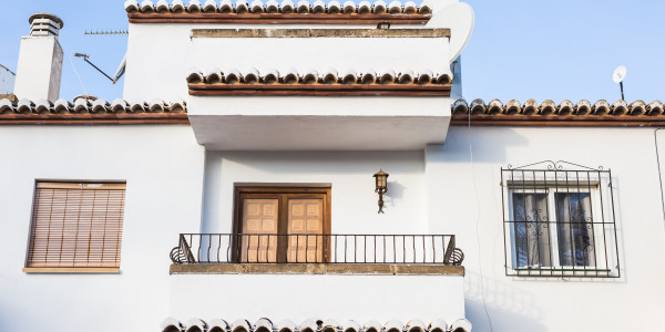 Pintar Fachadas de Casas Unifamiliares / Chalets en Fuenlabrada · Pinturas Especiales Anticorrosivas y de Alta Resistencia